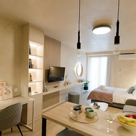 Apo-zachari Elegant * لاريسا